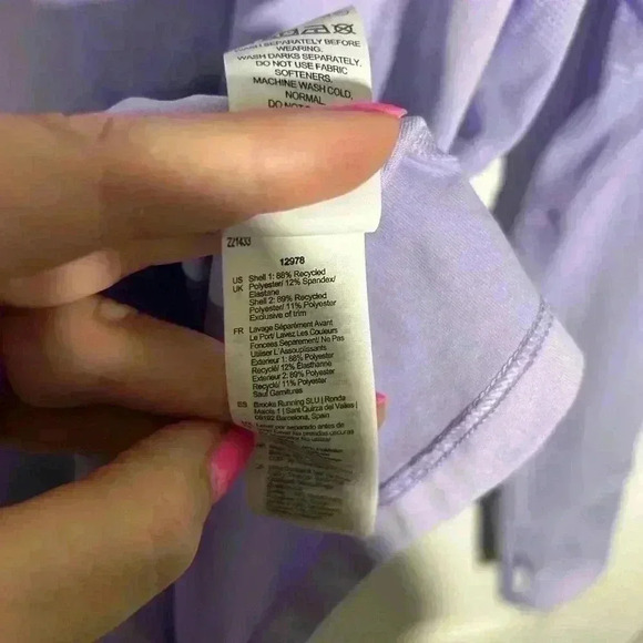 Brooks Dash Zip Up Running Pullover. Size Small, light lavender. - Picture 10 of 12